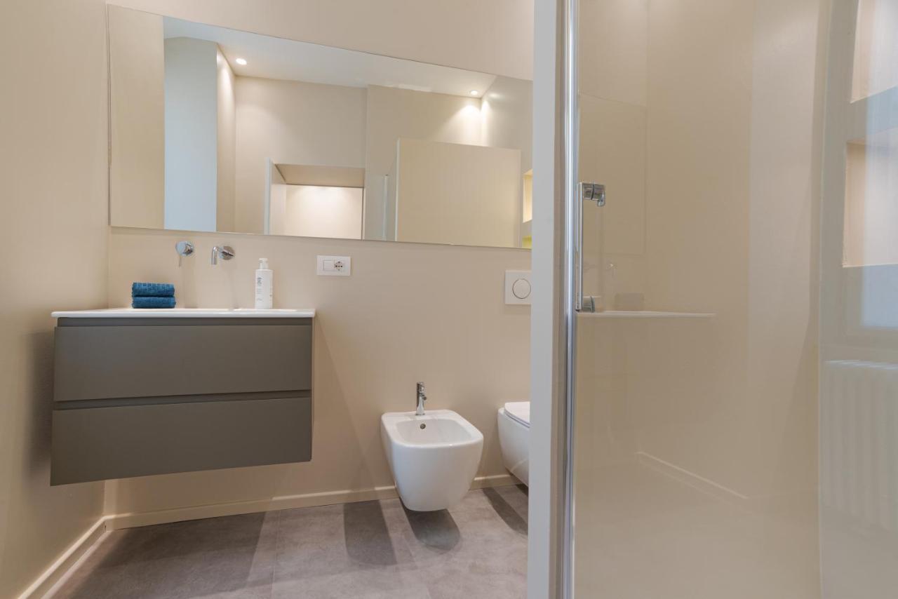 Suite Del Vescovo - By Myhomeincomo Bagian luar foto